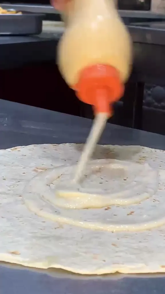 Le Big M : montage d'un tacos généreux